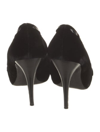 Giambattista Valli Velvet Pumps