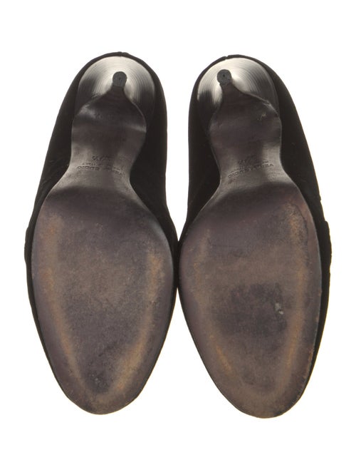 Giambattista Valli Velvet Pumps