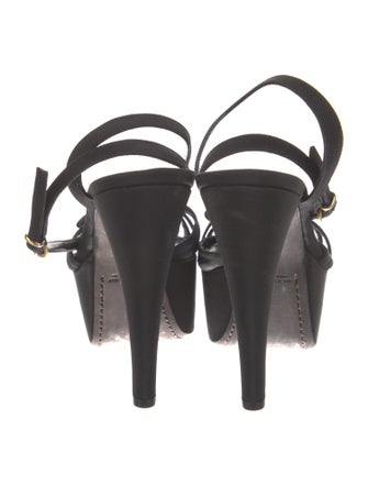 Giambattista Valli Suede Slingback Pumps