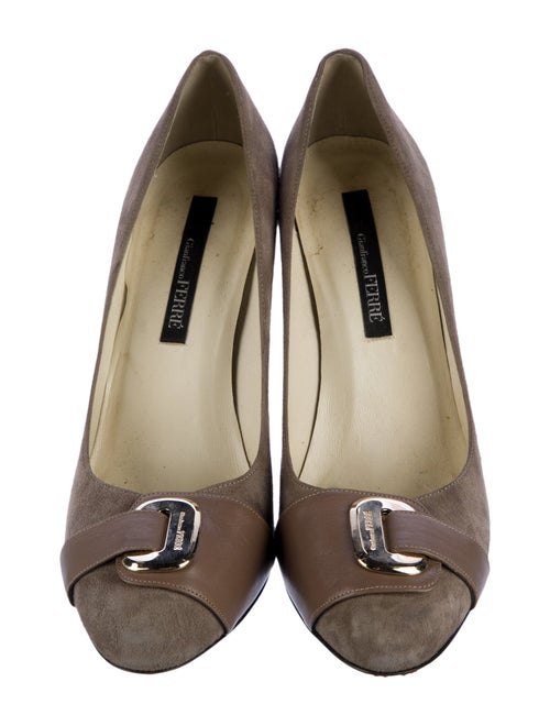 Gianfranco Ferre Suede Pumps