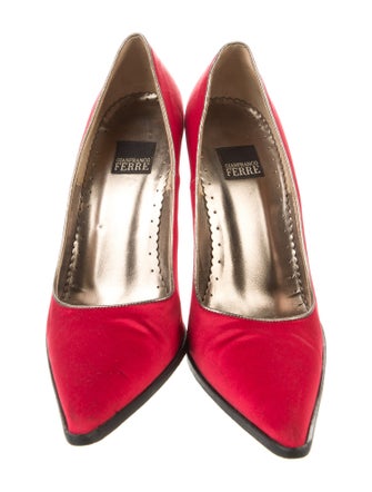 Gianfranco Ferre Leather Pumps
