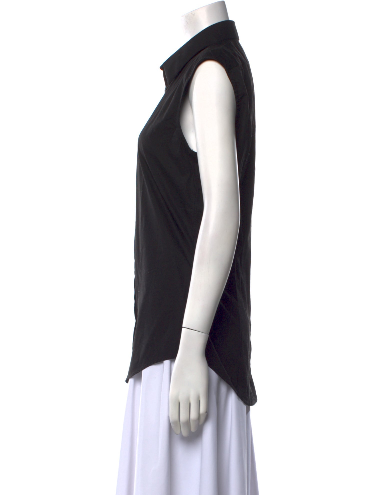 Gianfranco Ferre Silk Sleeveless Button-Up Top