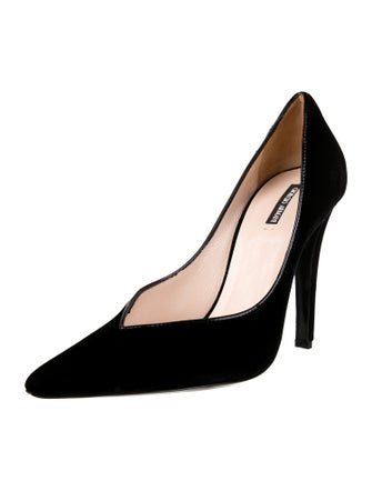 Giorgio Armani Velvet Pumps