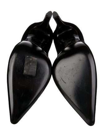 Giorgio Armani Velvet Pumps