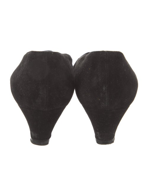 Giorgio Armani Suede Pumps