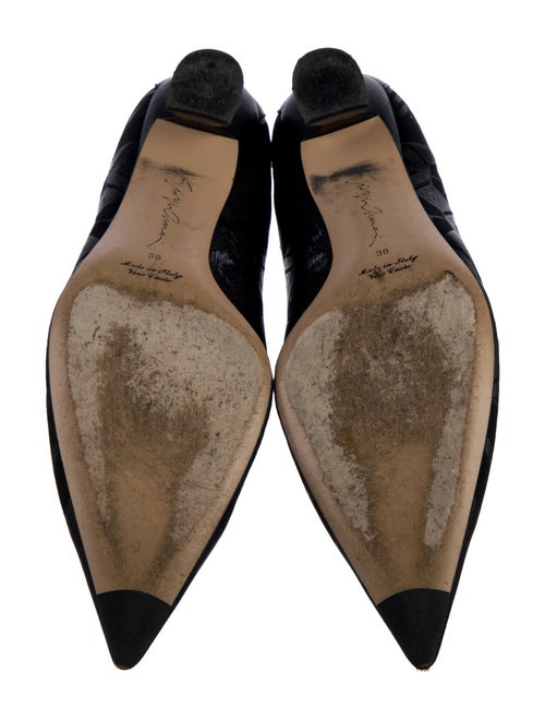 Giorgio Armani Leather Pumps