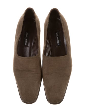 Giorgio Armani Suede Pumps