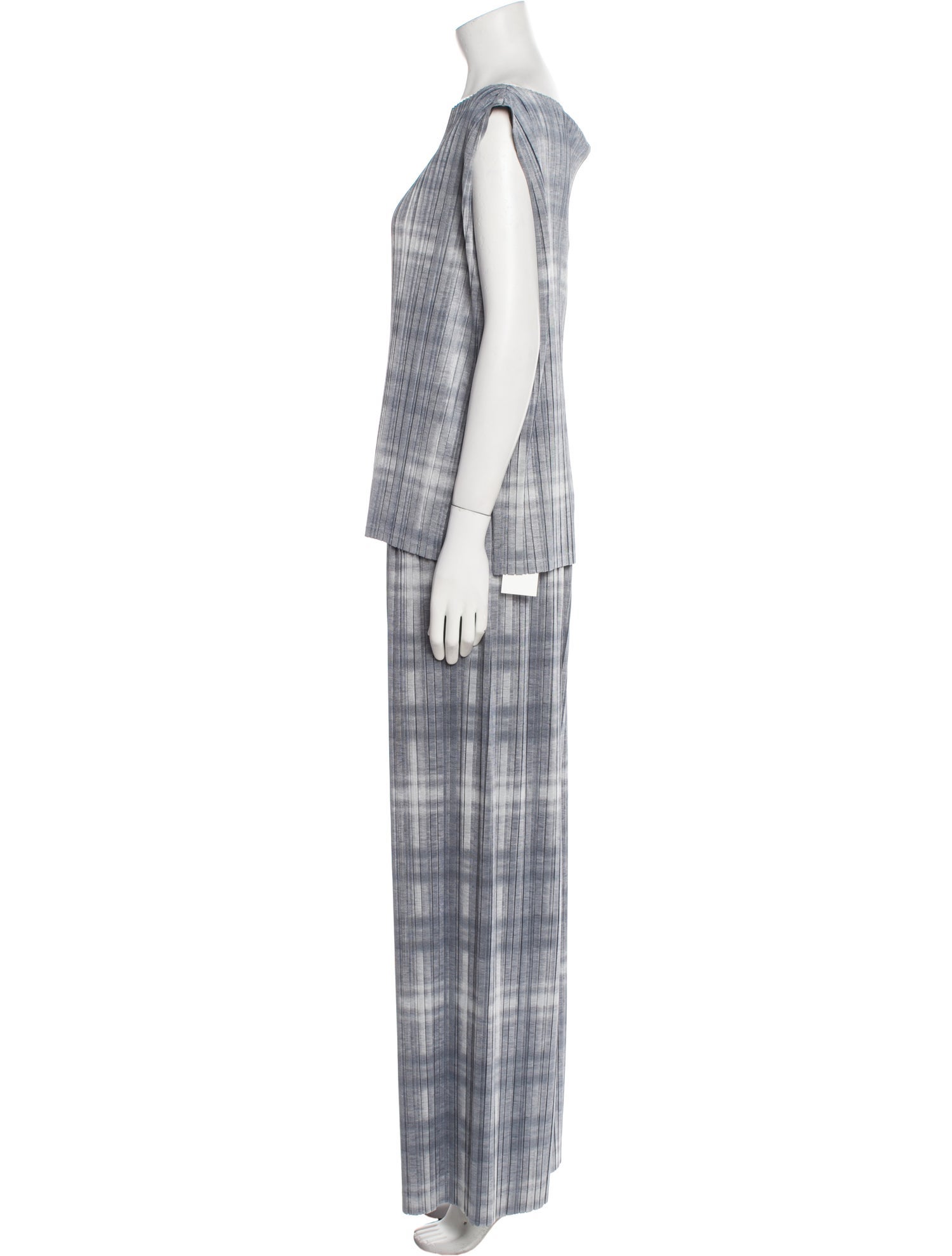 Giorgio Armani Plaid Print Pleated Accents Pant Set w/ Tags