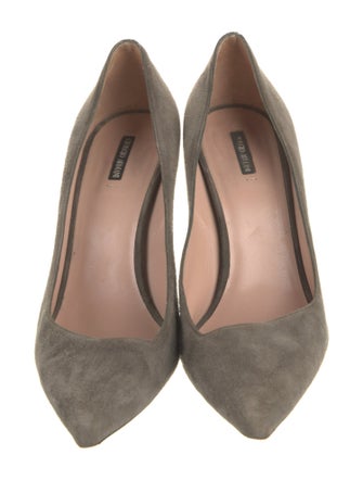 Giorgio Armani Suede Pumps