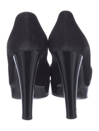Giorgio Armani Suede Pumps