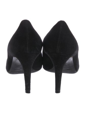 Giorgio Armani Suede Pumps