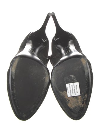 Giorgio Armani Suede Pumps