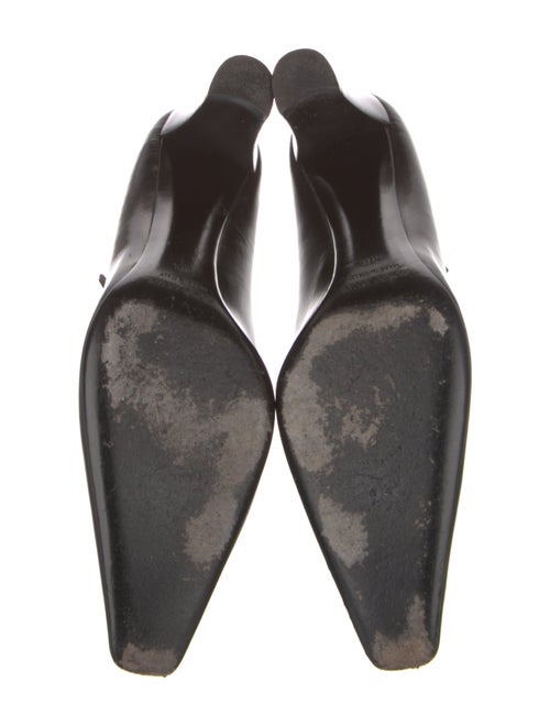 Giorgio Armani Leather Pumps