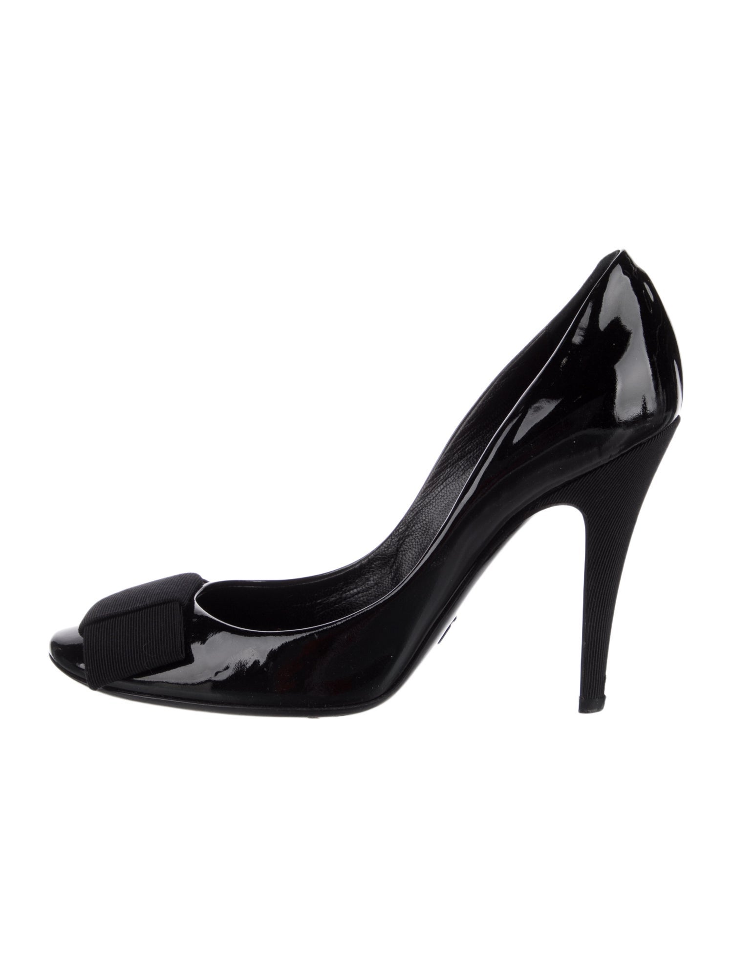 Giorgio Armani Patent Leather Bow Accents Pumps