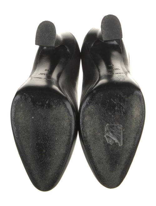 Giorgio Armani Leather Pumps