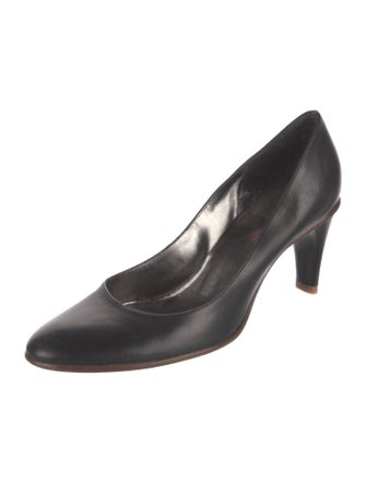 Giorgio Armani Leather Pumps