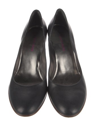 Giorgio Armani Leather Pumps