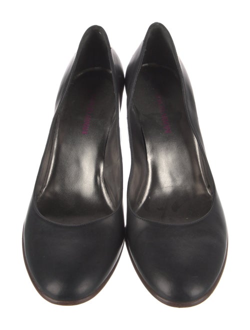 Giorgio Armani Leather Pumps