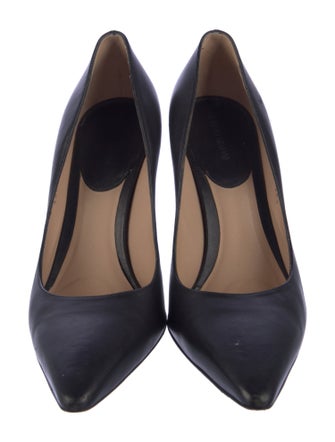 Giorgio Armani Leather Pumps