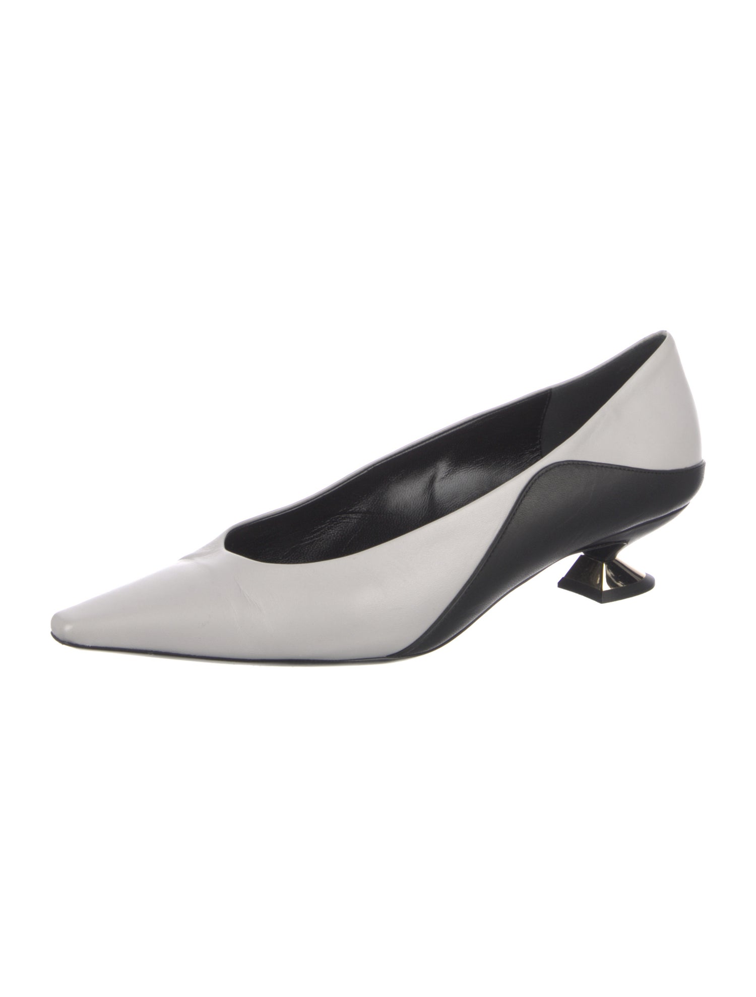 Giorgio Armani Leather Pumps