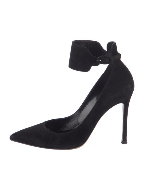 Gianvito Rossi Suede Pumps