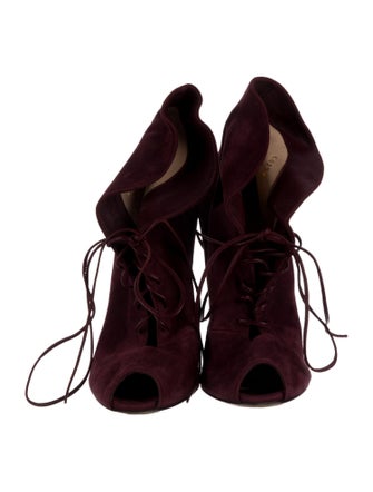 Gianvito Rossi Suede T-Strap Pumps