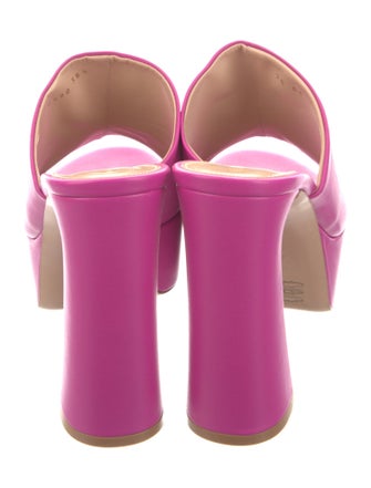 Gianvito Rossi Leather Slides