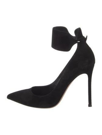 Gianvito Rossi Suede Pumps
