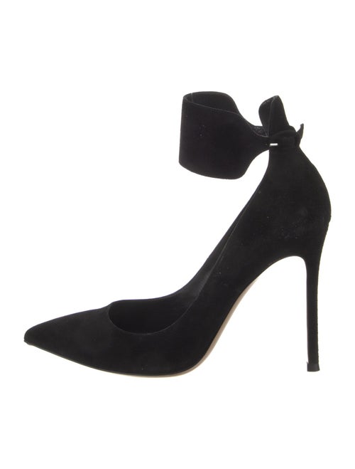 Gianvito Rossi Suede Pumps