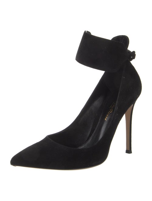 Gianvito Rossi Suede Pumps
