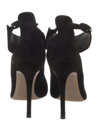 Gianvito Rossi Suede Pumps