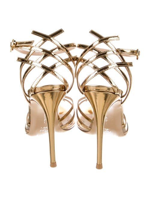 Gianvito Rossi PVC Cutout Accent D'Orsay Pumps