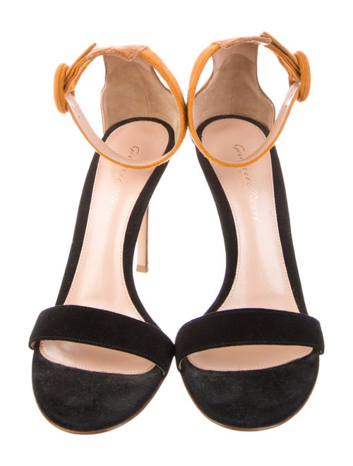 Gianvito Rossi Suede Pumps