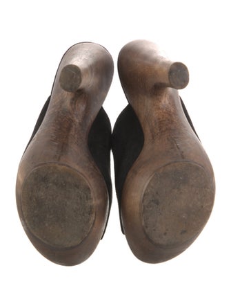 Gianvito Rossi Suede Slides