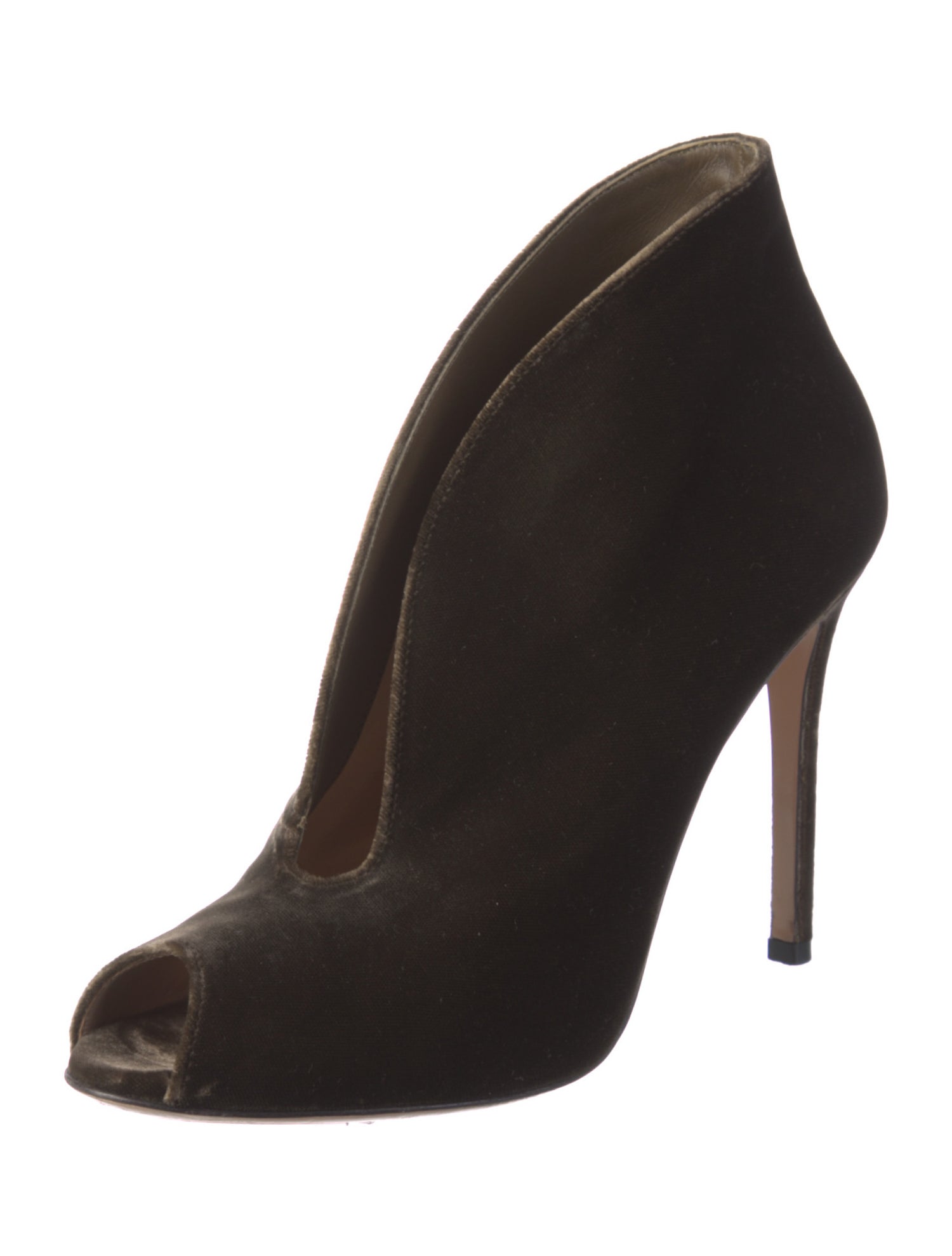 Gianvito Rossi Suede Pumps