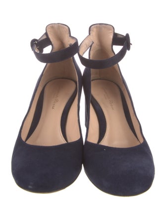 Gianvito Rossi Suede Pumps