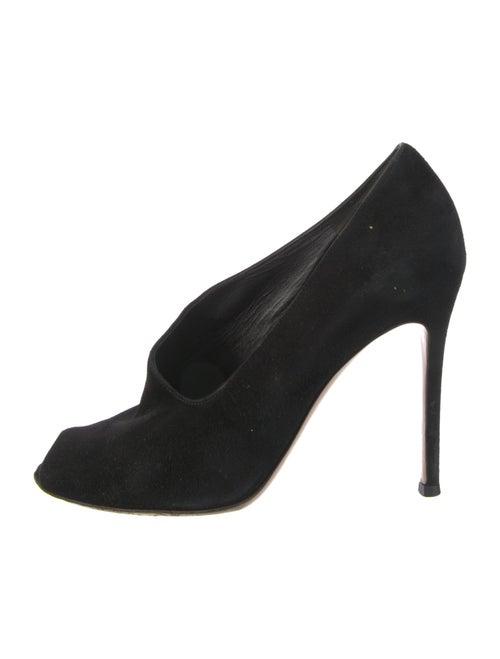 Gianvito Rossi Suede Pumps
