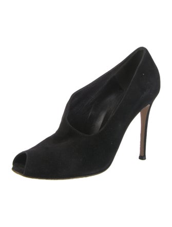 Gianvito Rossi Suede Pumps