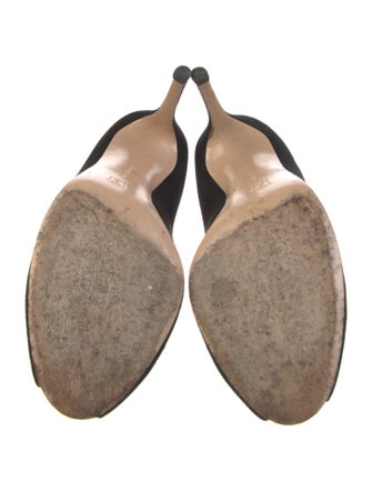 Gianvito Rossi Suede Pumps