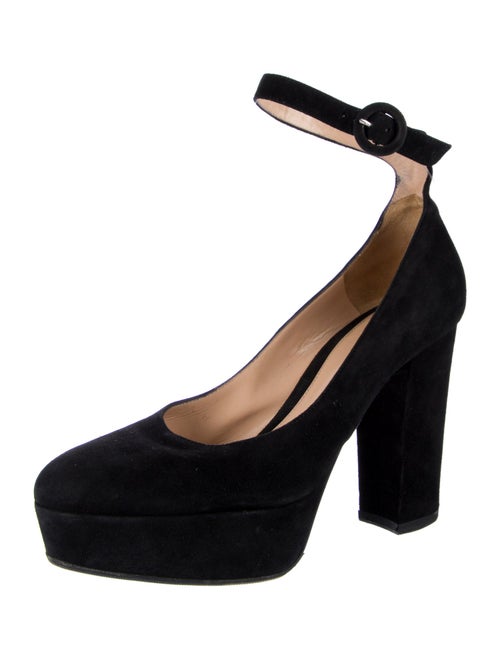 Gianvito Rossi Suede Pumps