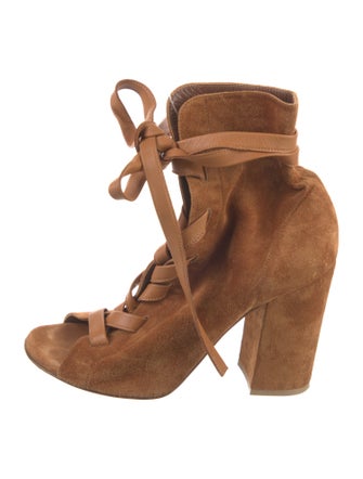 Gianvito Rossi Suede Pumps