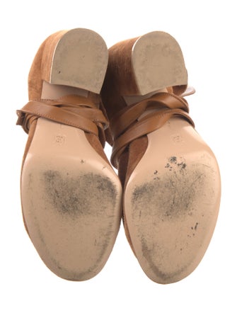 Gianvito Rossi Suede Pumps