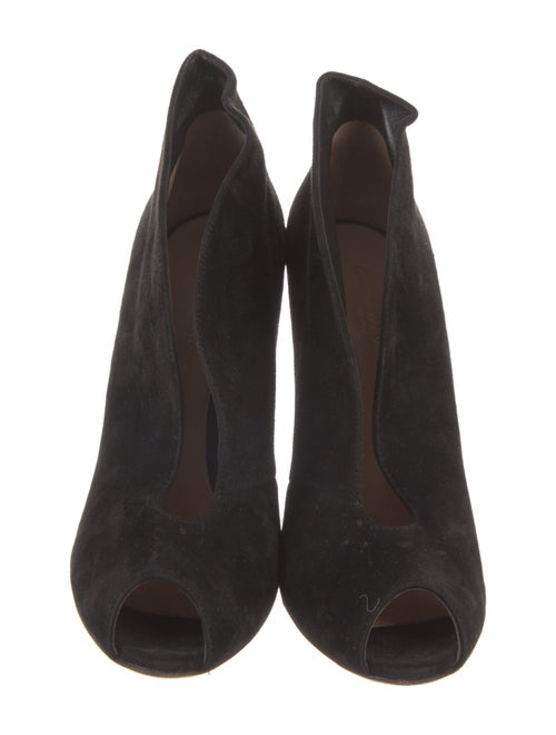 Gianvito Rossi Suede Pumps