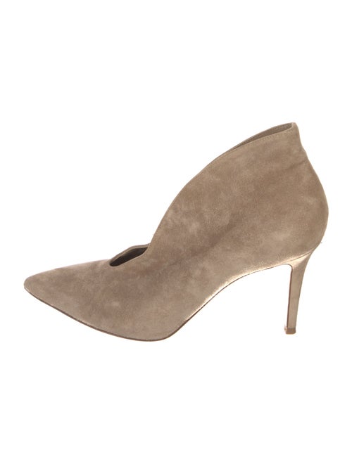 Gianvito Rossi Suede Pumps