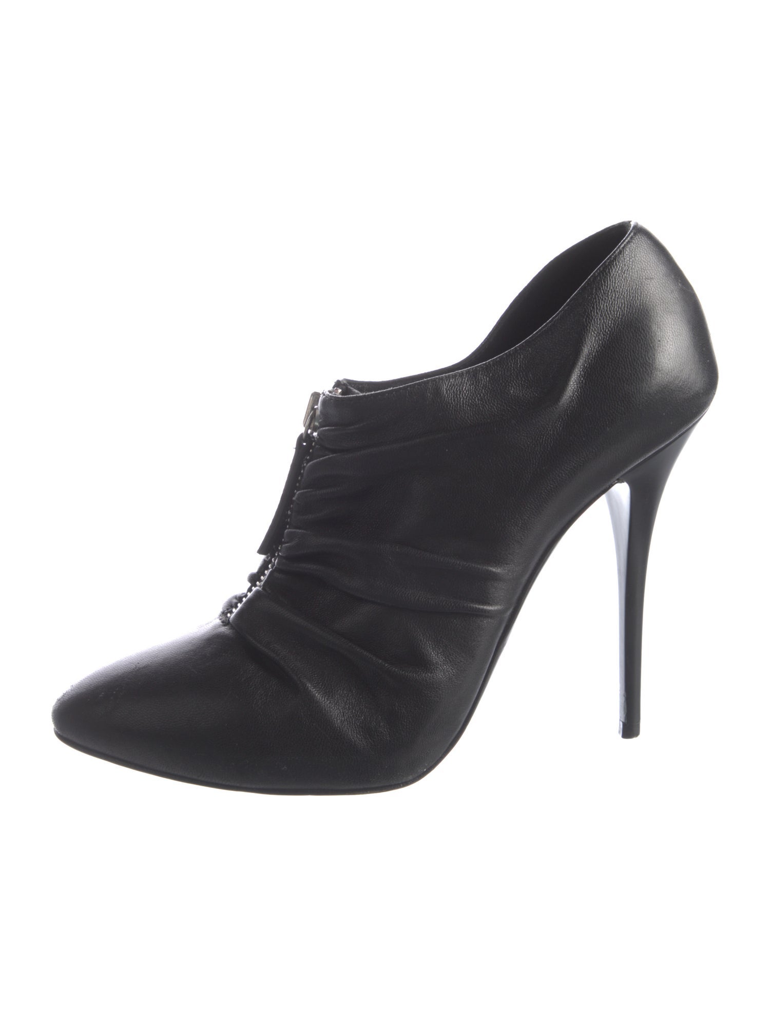 Gianvito Rossi Leather Pumps