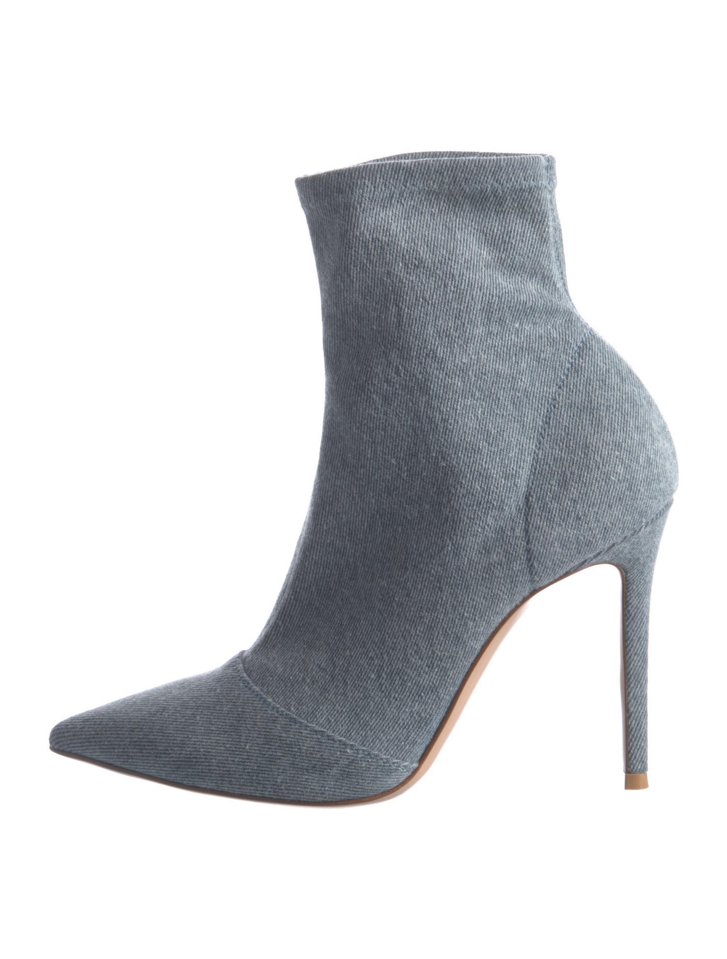 Gianvito Rossi Denim Pumps