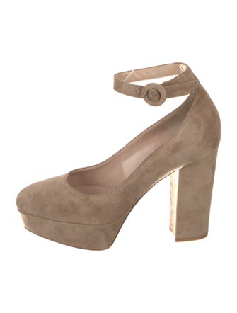 Gianvito Rossi Suede Pumps
