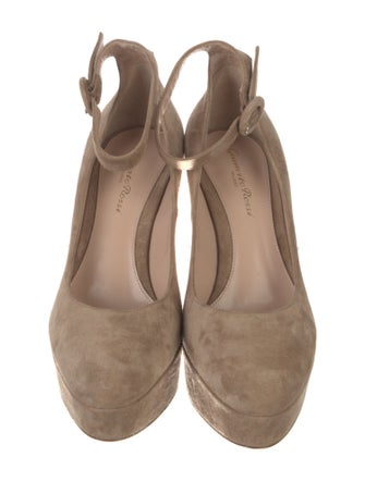 Gianvito Rossi Suede Pumps