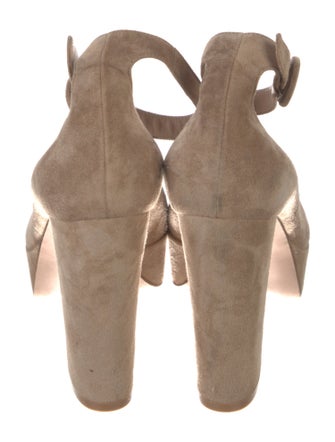 Gianvito Rossi Suede Pumps