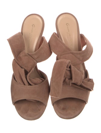 Gianvito Rossi Suede Sandals